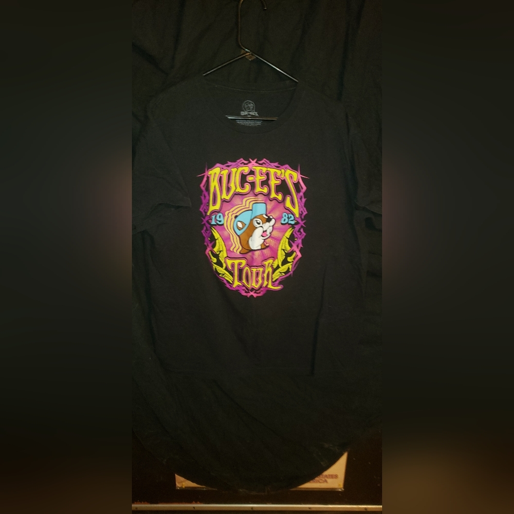Buc-ees shirt xl and pants xxl